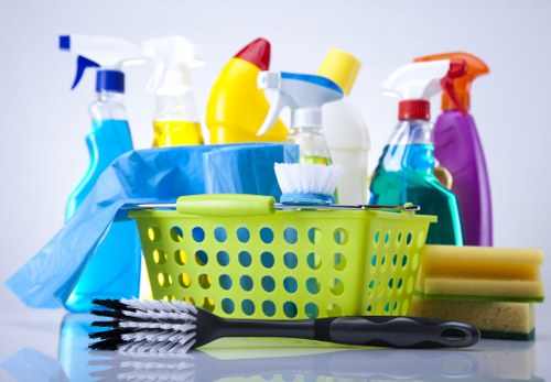 Airbnb turnover cleaning service in Queens Park with fresh linen and tidy guest-ready rooms